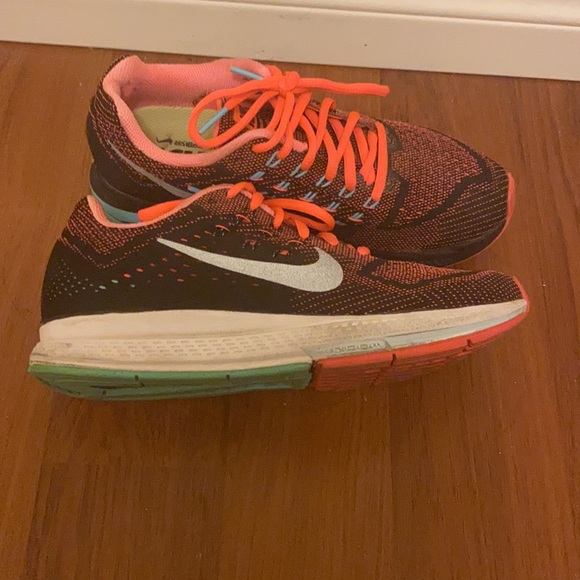 Nike Running Shoes - Picture 5 of 5